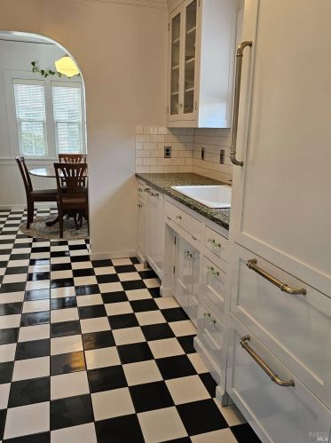 707 Standley St, Ukiah CA  95482-4224 exterior