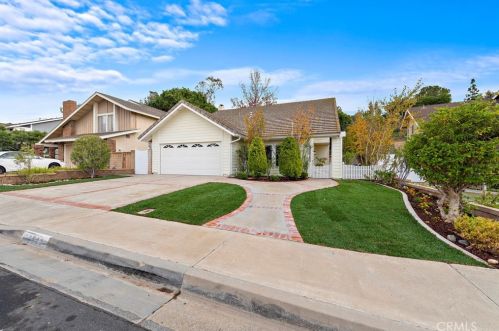 25542 Orchard Rim Ln, El Toro, CA 92630-2716