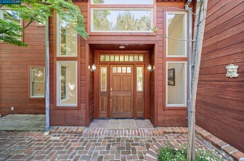 178 Hall Dr, Orinda, CA 94563-3655