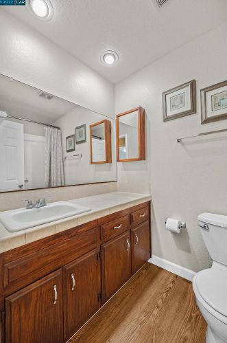 6120 Chickasaw Ct, Manteca CA  95336-2557 exterior