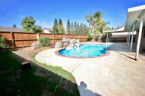776 Claremont Ave, Clovis, CA 93611-7375