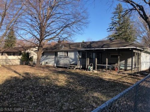 256 Demar Ave, Saint Paul MN  55126-2353 exterior