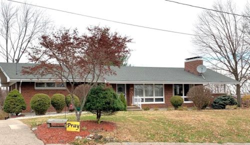33 Holiday Dr, Withers Mill, MO 63401-1945