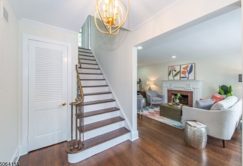 29 Haines Dr, Bloomfield, NJ 07003-2905