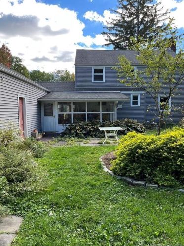 34 Remington Rd, Windsor, CT 06095-3141