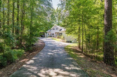 129 Mayson Dr, Mc Cormick, SC 29835-4227