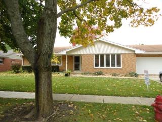 1615 Mayflower Dr, Dekalb, IL 60115-1723