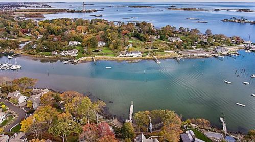 4 Thomas Pl, Norwalk, CT 06853-1500