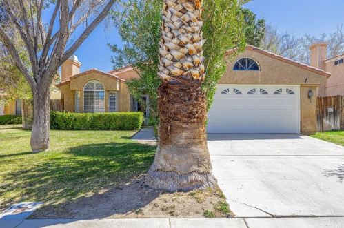 44932 Calston Ave, Lancaster, CA 93535-1105