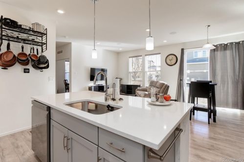 21957 Radcliff Cir, Denver CO  80015 exterior