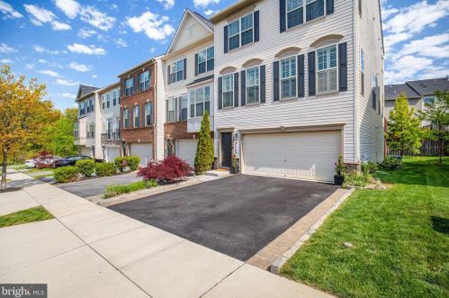 910 Whitstable Blvd, Arnold, MD 21012-1958