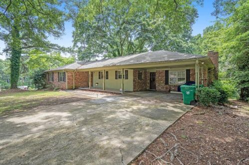 4068 Thunderbird Trl, Stone Mountain, GA 30083-3115