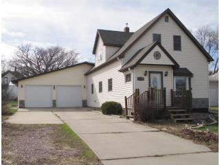 208 Main St, Winthrop, MN 55396-2378