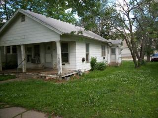 707 Tremont Ave, Ottawa, KS 66067-2731