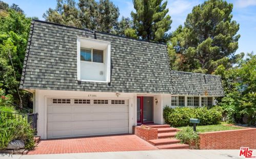 17101 Escalon Dr, Van Nuys, CA 91436-4029