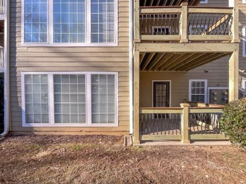 706 Berkeley Woods Dr, Duluth, GA 30096-6356