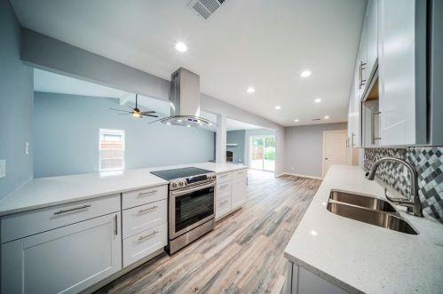 2913 Woodlark Dr, Fort Worth TX  76123-1010 exterior