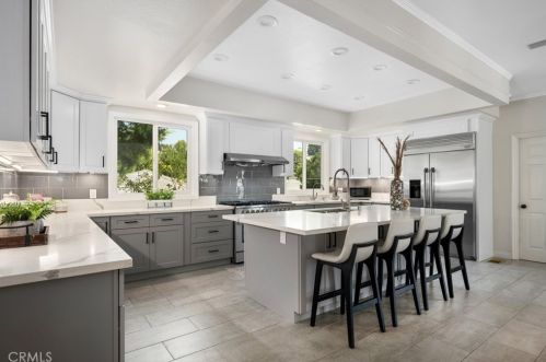 10228 Overhill Dr, Santa Ana CA  92705-1595 exterior