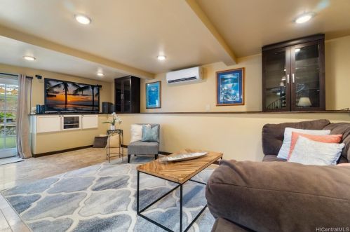 1530 Ainakoa Ave, Honolulu HI  96821-1114 exterior