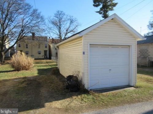 320 Middle St, Hanover PA 17331-3746 exterior