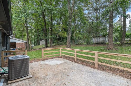 2130 Bolling Brook Dr, Atlanta GA  30311-2516 exterior