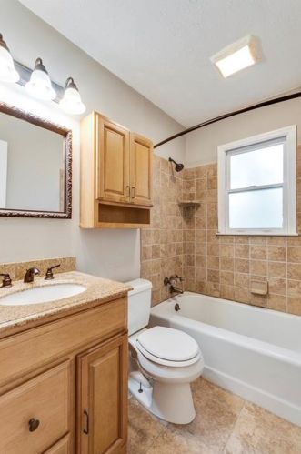 6769 Lockridge Dr, Atlanta GA  30360-1555 exterior