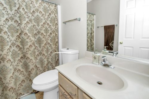 1504 Schoenherr Ave, Lemont IL  60490-3208 exterior
