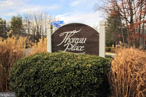 1951 Sagewood Ln, Herndon VA  20191-5409 exterior
