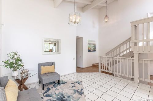 1008 Kaluanui Rd, Honolulu HI  96825-1323 exterior