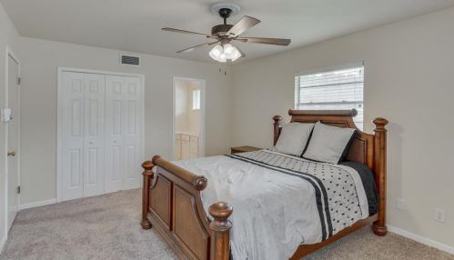 1712 Ridgmar Blvd, Fort Worth TX  76116-2048 exterior