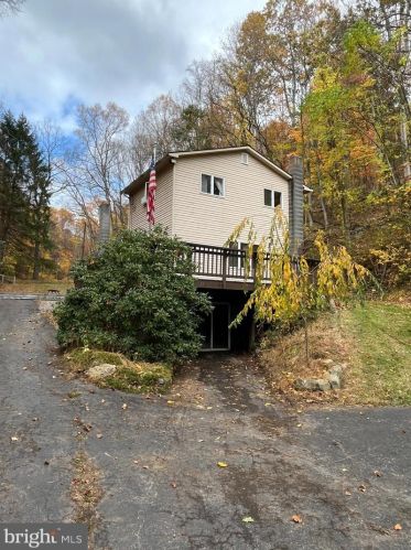 12400 Valen Ln, Cumberland, MD 21502-6823