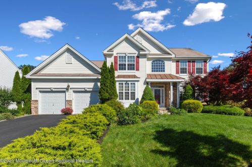 36 Victoria Cir, Jackson Twp, NJ 08527-3202