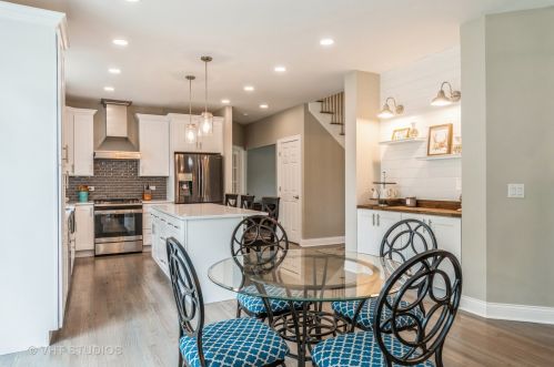 1936 Clyde Dr, Naperville, IL 60565-2349
