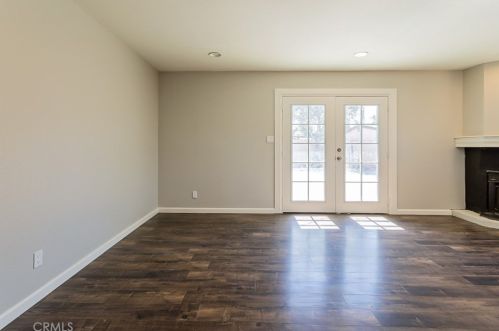 5566 Dewey Ave, Riverside CA  92504-1622 exterior