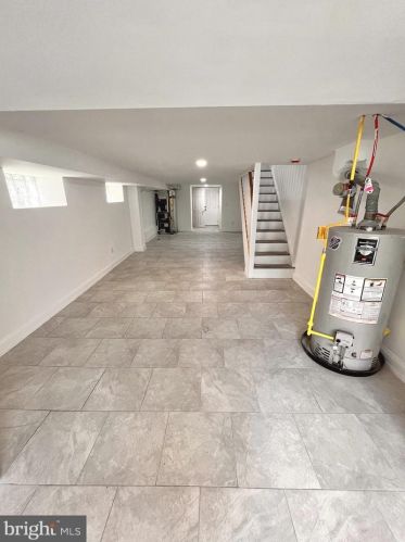 4812 10th St, Philadelphia PA 19141-3930 exterior