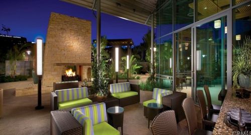 262 Rockefeller, Irvine CA  92612-8113 exterior