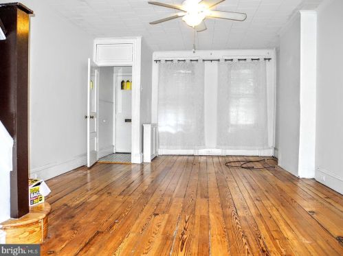 2009 Cumberland St, Philadelphia, PA 19125-1313