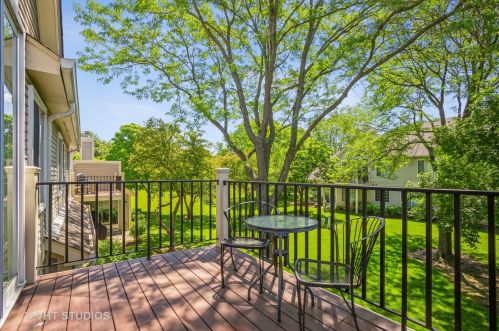 403 Cromwell Cir, Hanover Park, IL 60103-7444