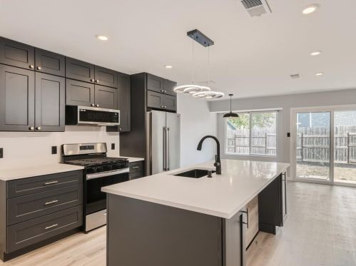 10608 Barnhill Dr, Austin, TX 78758-4727