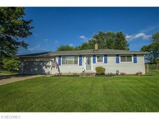 13101 Yager Dr, Cleveland OH  44149-4051 exterior
