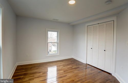 15 Beechwood Ave, Camden NJ  08107-1318 exterior