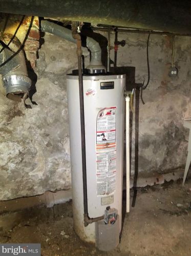 1814 22nd St, Philadelphia PA 19140-4703 exterior