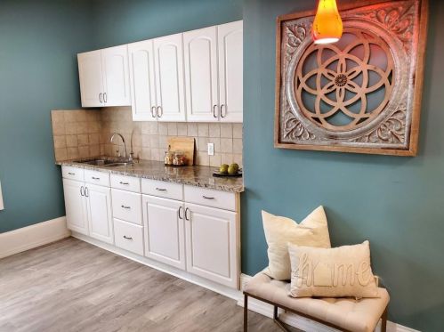 1737 Center Ave, Atlanta GA  30344-4703 exterior