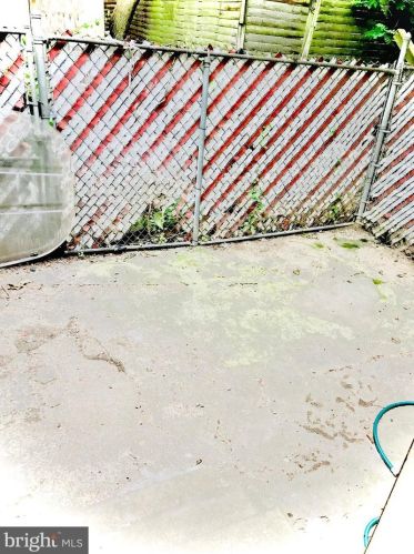 2027 Cleveland St, Philadelphia PA 19121-1501 exterior