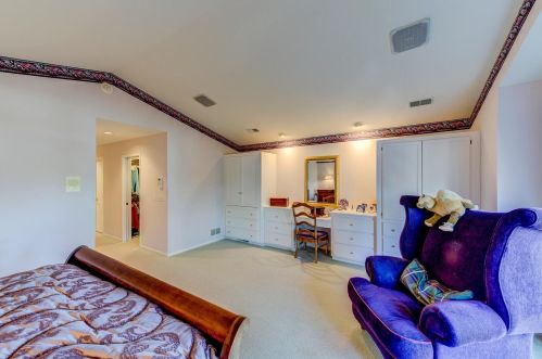 902 Highview Cir, Saint Paul MN  55118-3687 exterior