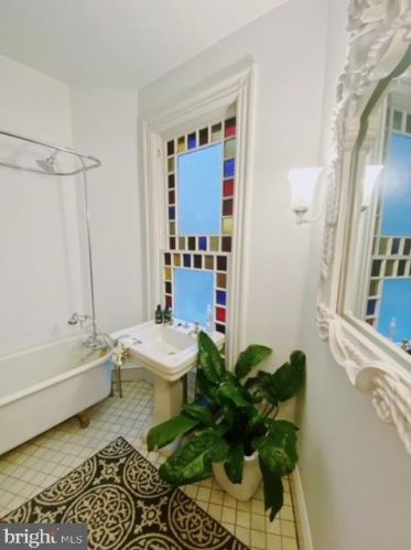 25 Ctr St, Tavistock NJ 08033-1801 exterior