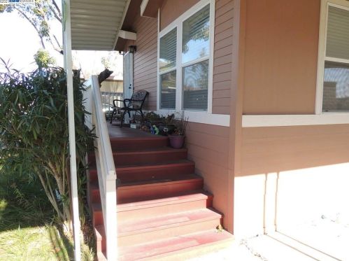 28620 Miranda St, Hayward, CA 94544-6242