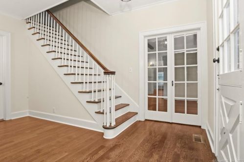 39 John St, Greenwich CT  06831-2608 exterior
