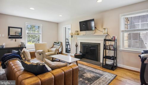 10130 Brookmoor Dr, Silver Spring MD 20901-2712 exterior