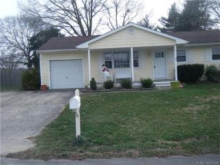 4 Saratoga Lake Dr, Tuckerton, NJ 08087-1233